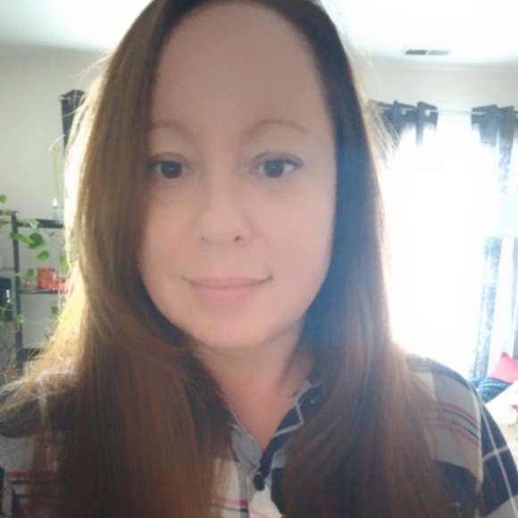 Meet your Posher, Erin - Picture 1 of 1